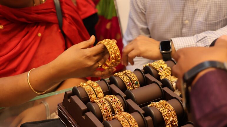 Gold bracelets, India jewelry