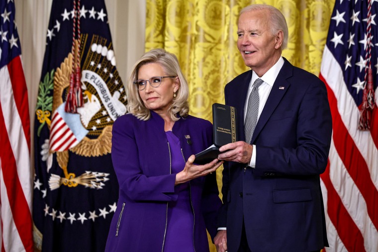 Image: President Biden Hosts Presidential Citizens Medal Ceremony