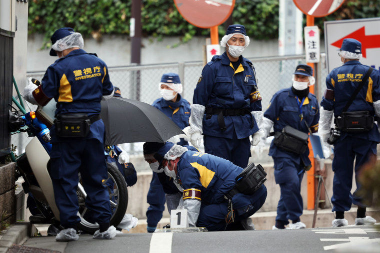 Woman stabbed by man in Shinjuku, Tokyo, Japan