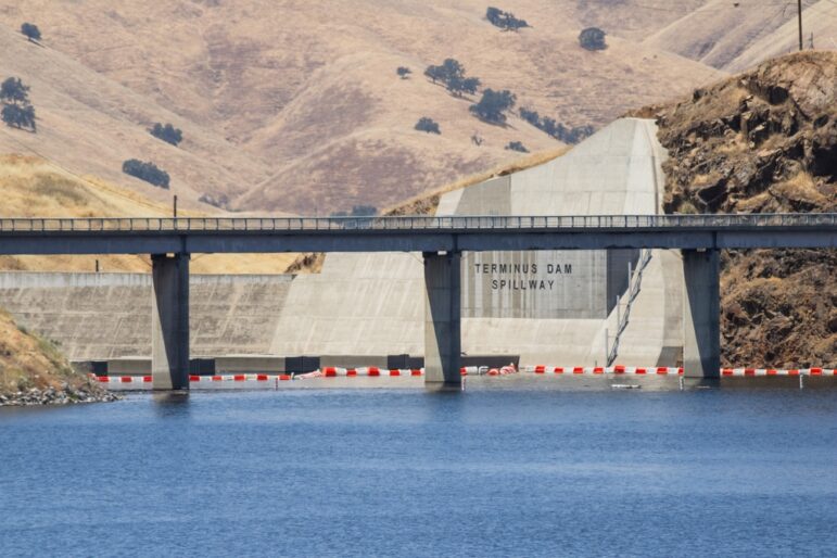 Kaweah,Lake,-,Terminus,Dam,Spillway